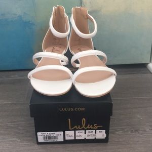 Lulu’s White Flat Sandals